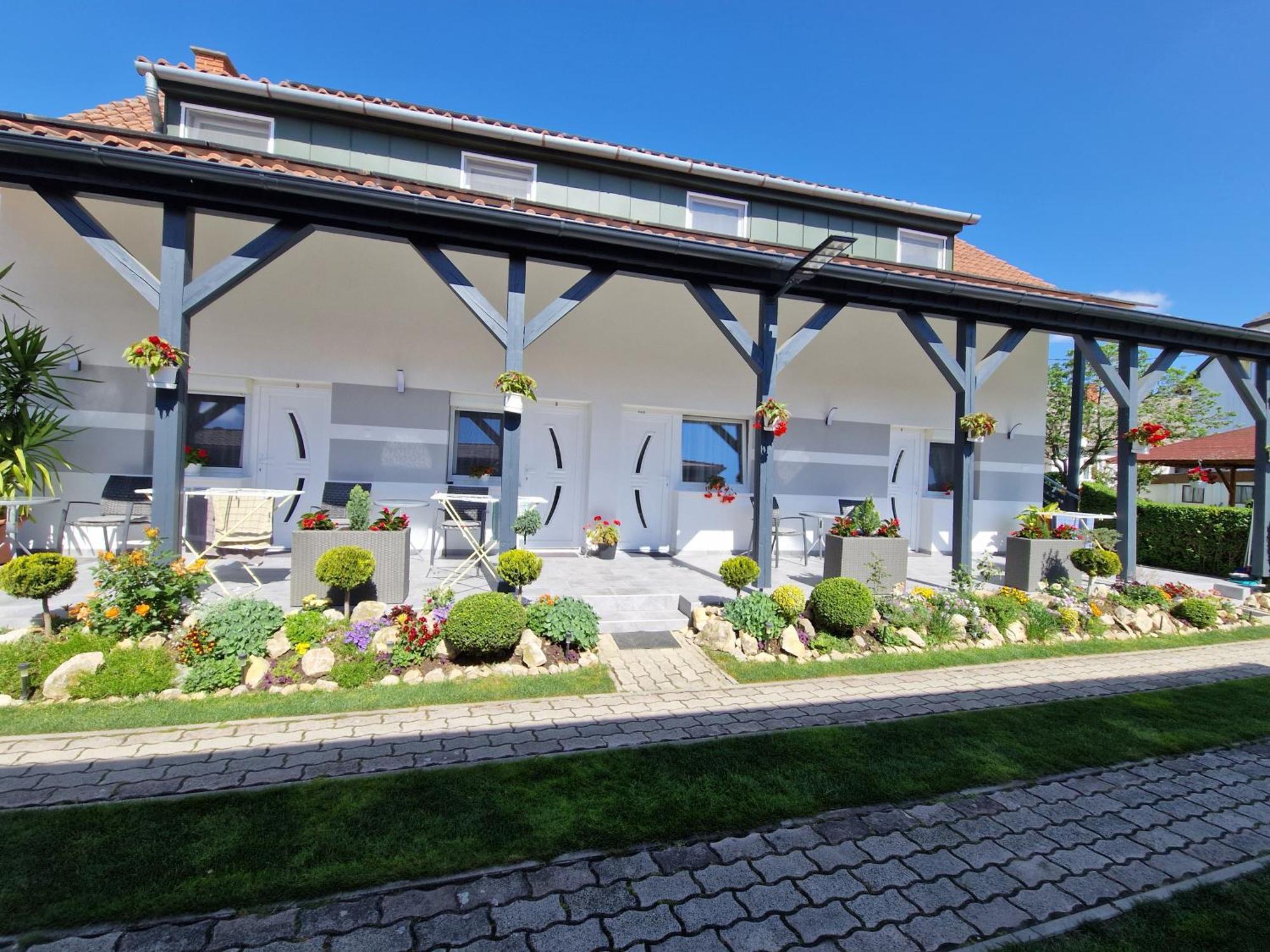 Hajnalka Vendeghaz Hotel Bük Exterior foto