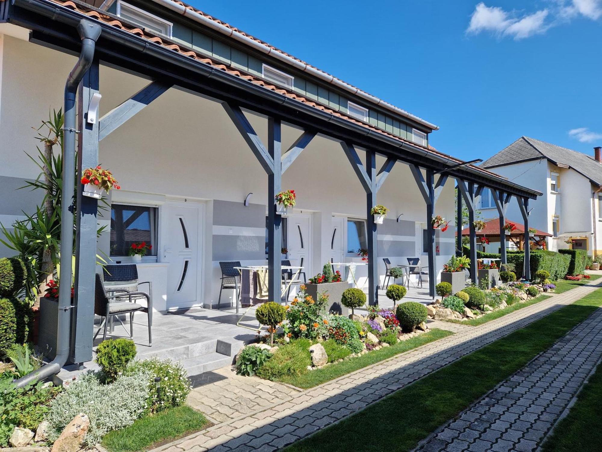Hajnalka Vendeghaz Hotel Bük Exterior foto