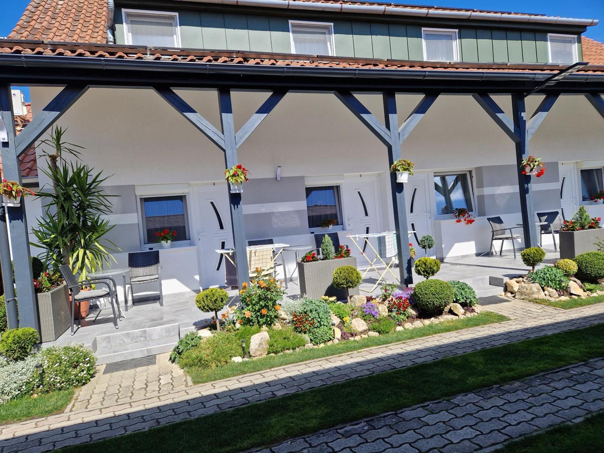 Hajnalka Vendeghaz Hotel Bük Exterior foto